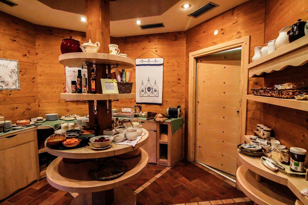 Castelir Suite Hotel Panchia Exterior foto